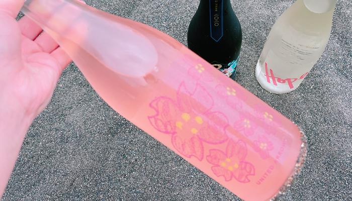 本日の1本】仙禽 × ユナイテッドアローズ「UAさくら吹雪」ピンク色の日本酒その味わいは？ | ねこと日本酒